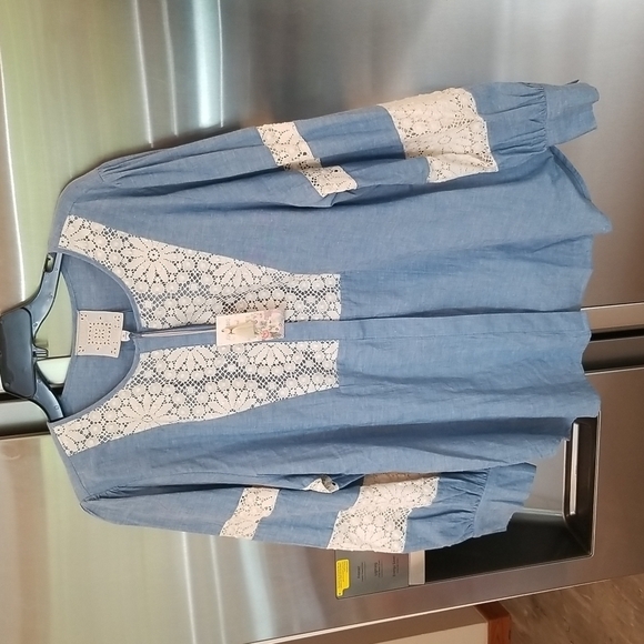 💕JOHNNY WAS💕 Thalassa Pieced Button-down Shirt Lace Detail Chambray Blue NWT - Picture 10 of 16